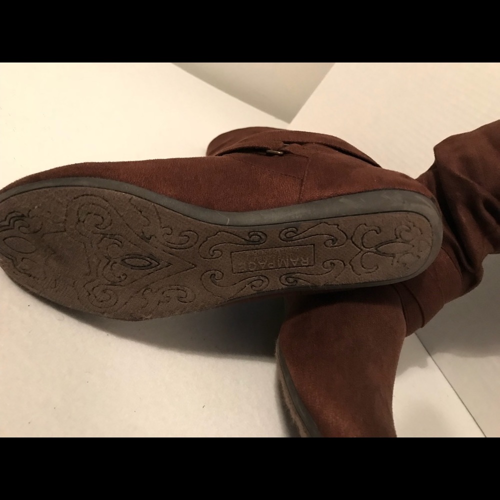 Boots - Picture 3 of 3